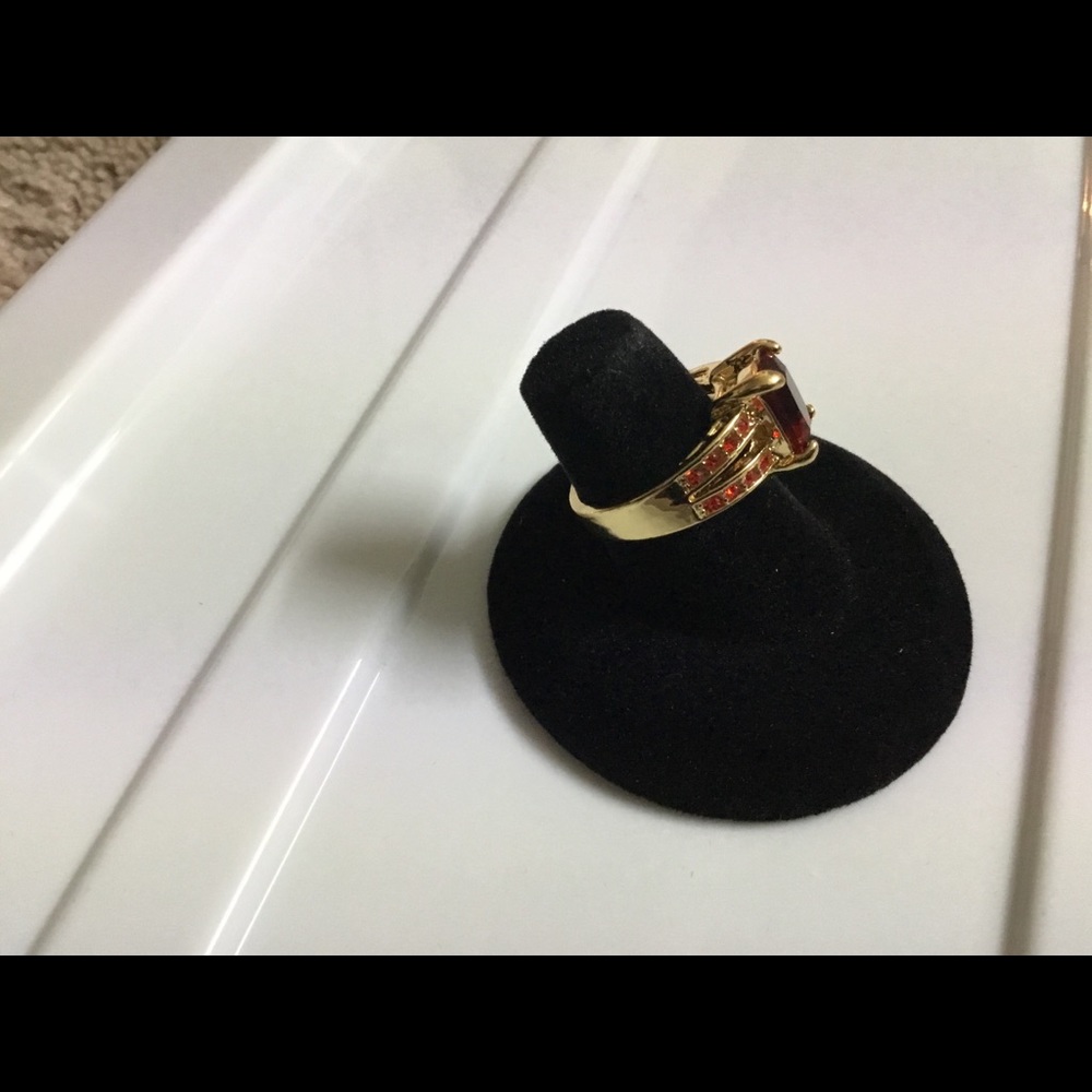 Women’s  Red Ruby Stone Ring (Size 6) Gold plated - Picture 6 of 8